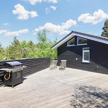 6 Person Holiday In Lb K Ålbæk